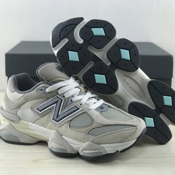 New Balance 9060 Casual Sneakers (Gray And Black) - Picture 11 of 13